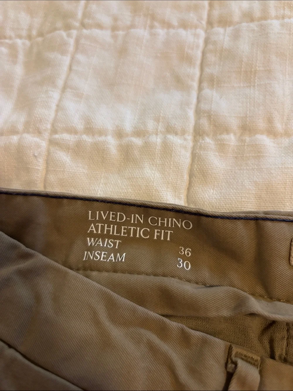 Banana Republic Men's Khaki Chinos in Olive